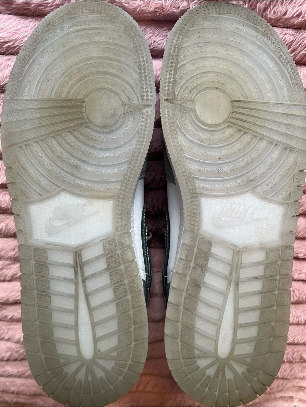 Jordan 1 Mid-Top Sneakers in Light Gray and White